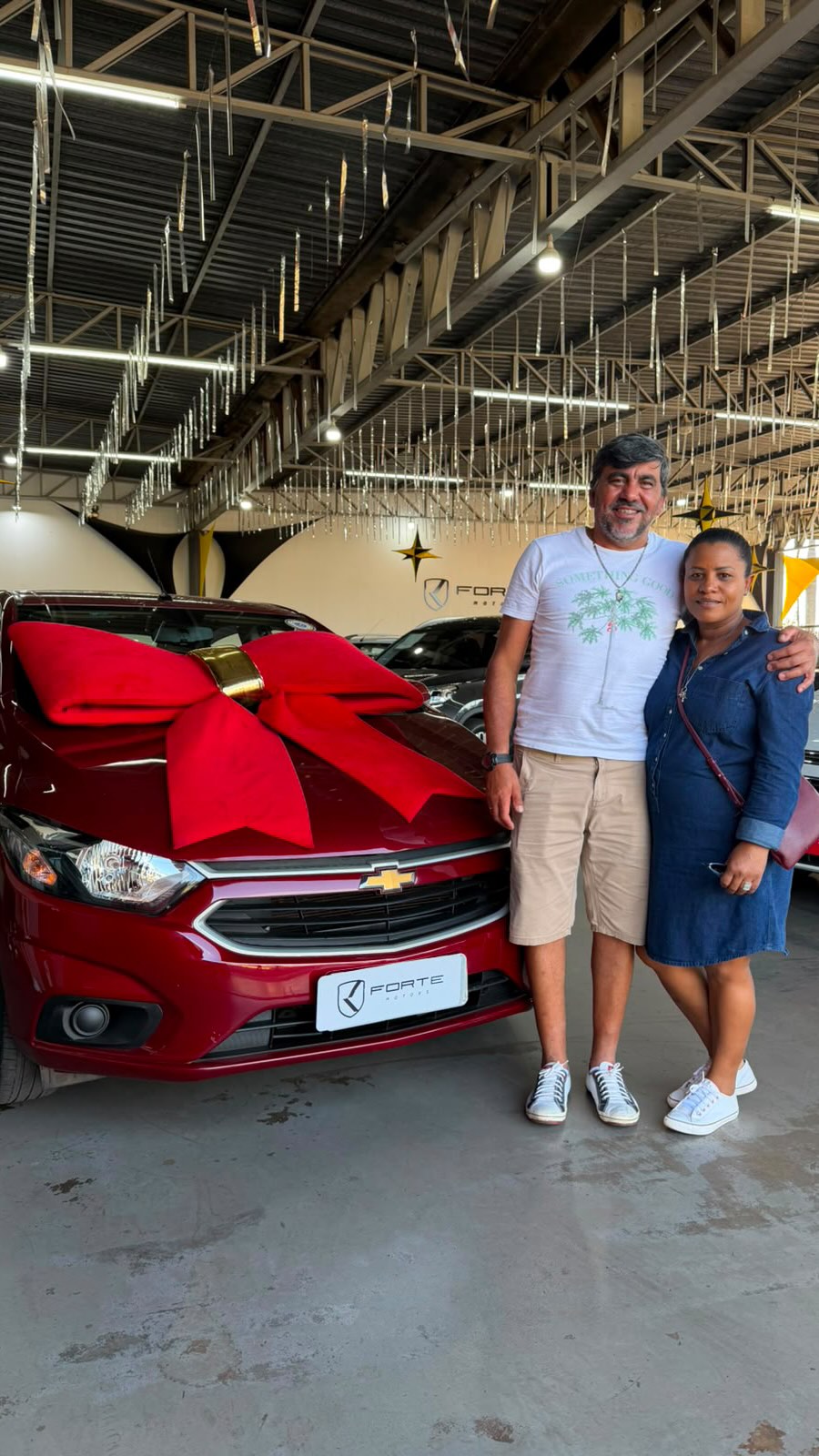Entrega de veículo a cliente na Forte Motors