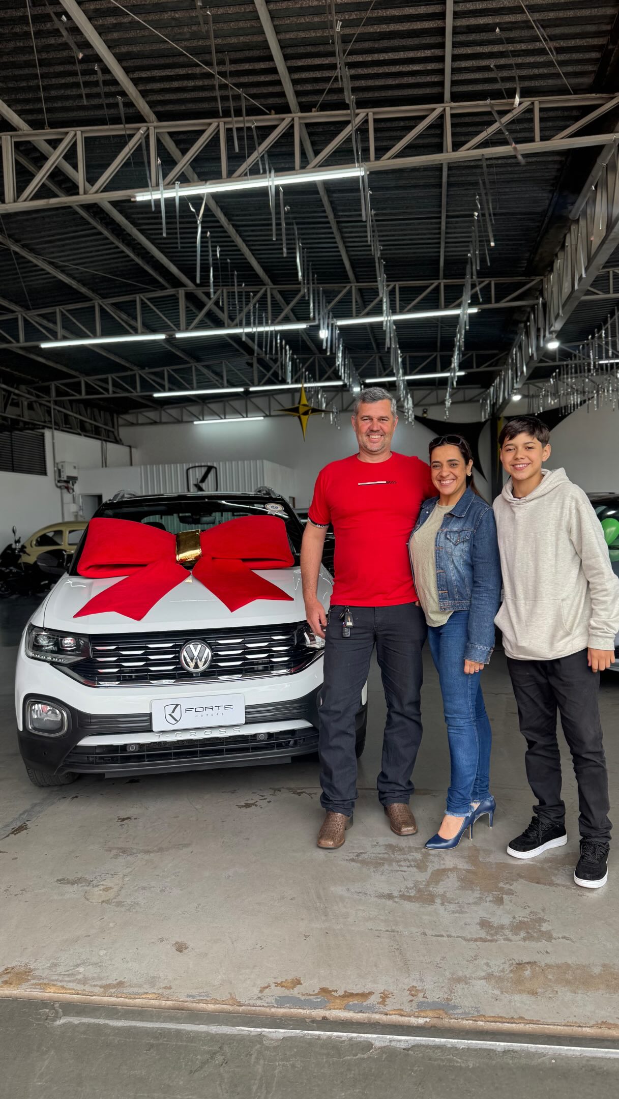 Entrega de veículo a cliente na Forte Motors